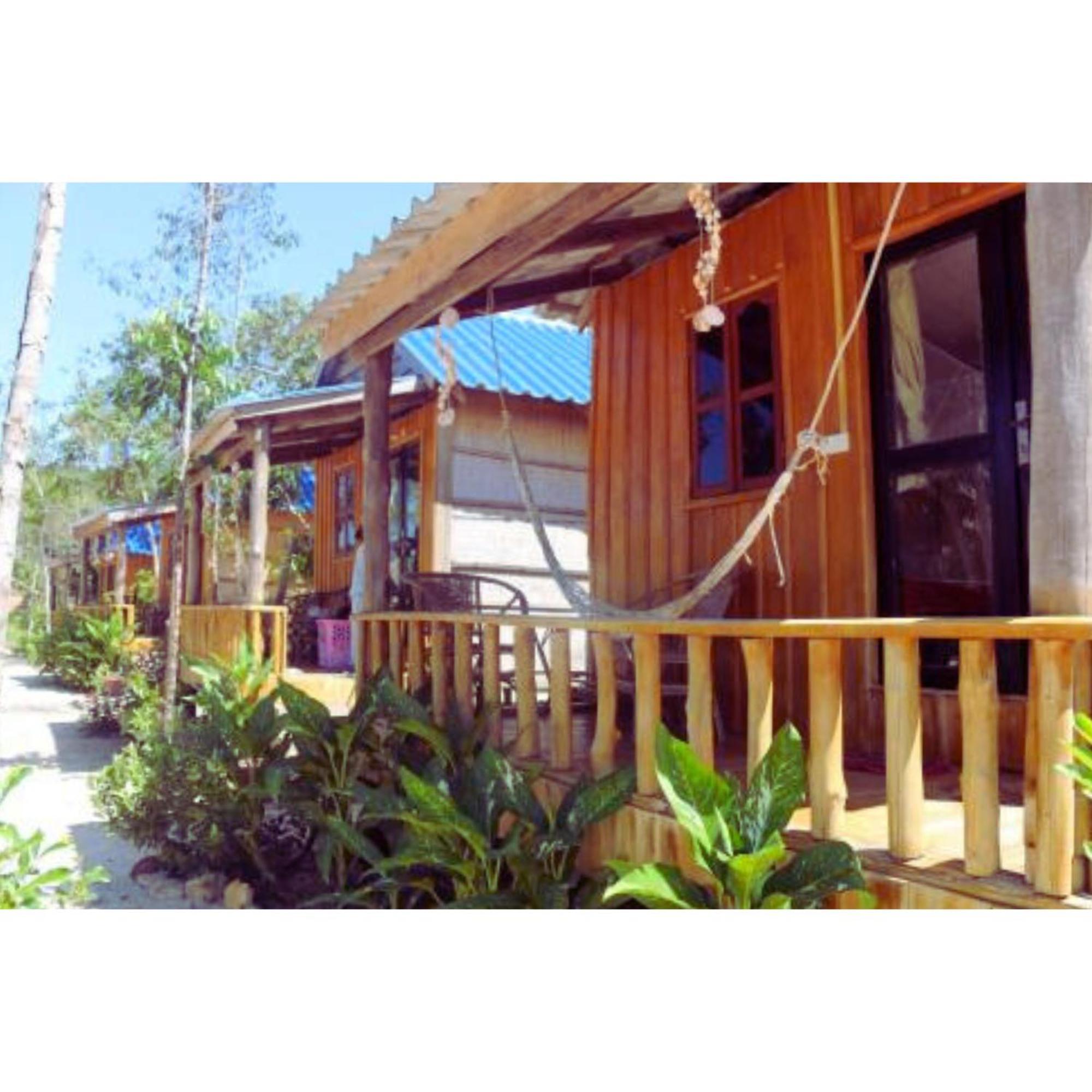 Lodge Mangrove